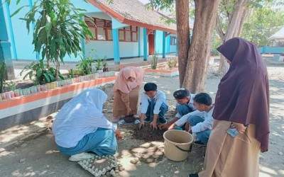 Siswa Fase- E SMAN 10 Bogor Melakukan Kegiatan P5 dengan Tema Kewirausahaan